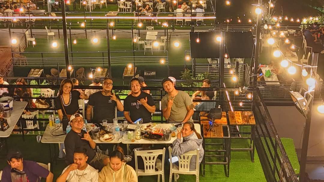 Tanaw comedy bar seafoods and grill