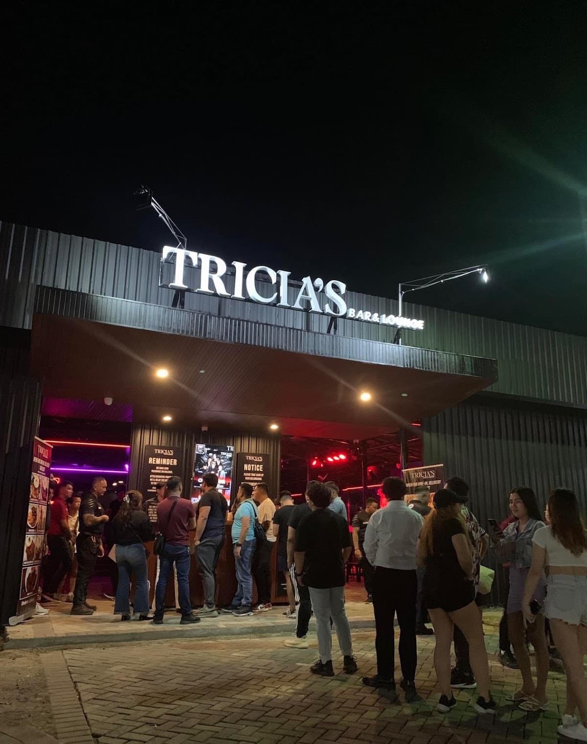 Tricia's Bar & Lounge