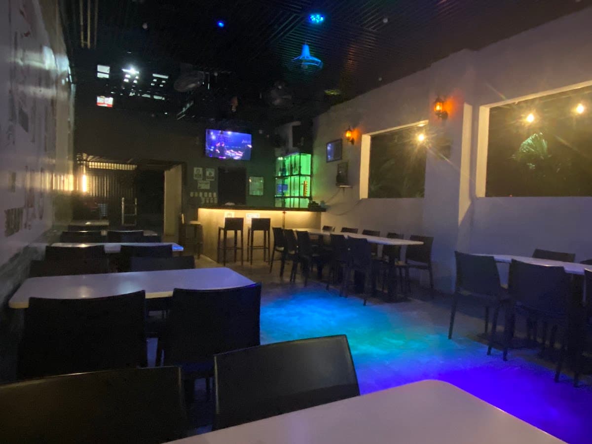 Woozy Pig Resto Bar